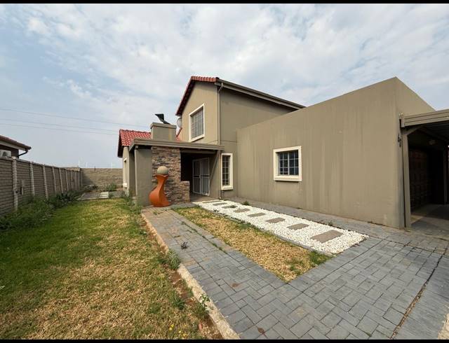 3 BEDROOM HOUSE FOR SALE IN WATERKLOOF